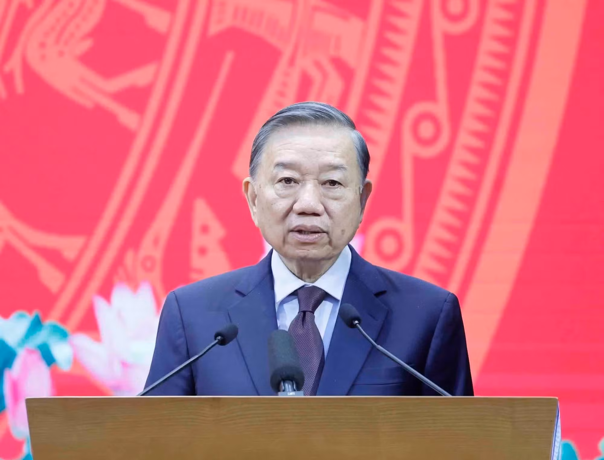 El máximo dirigente pronuncia un discurso de orientación.