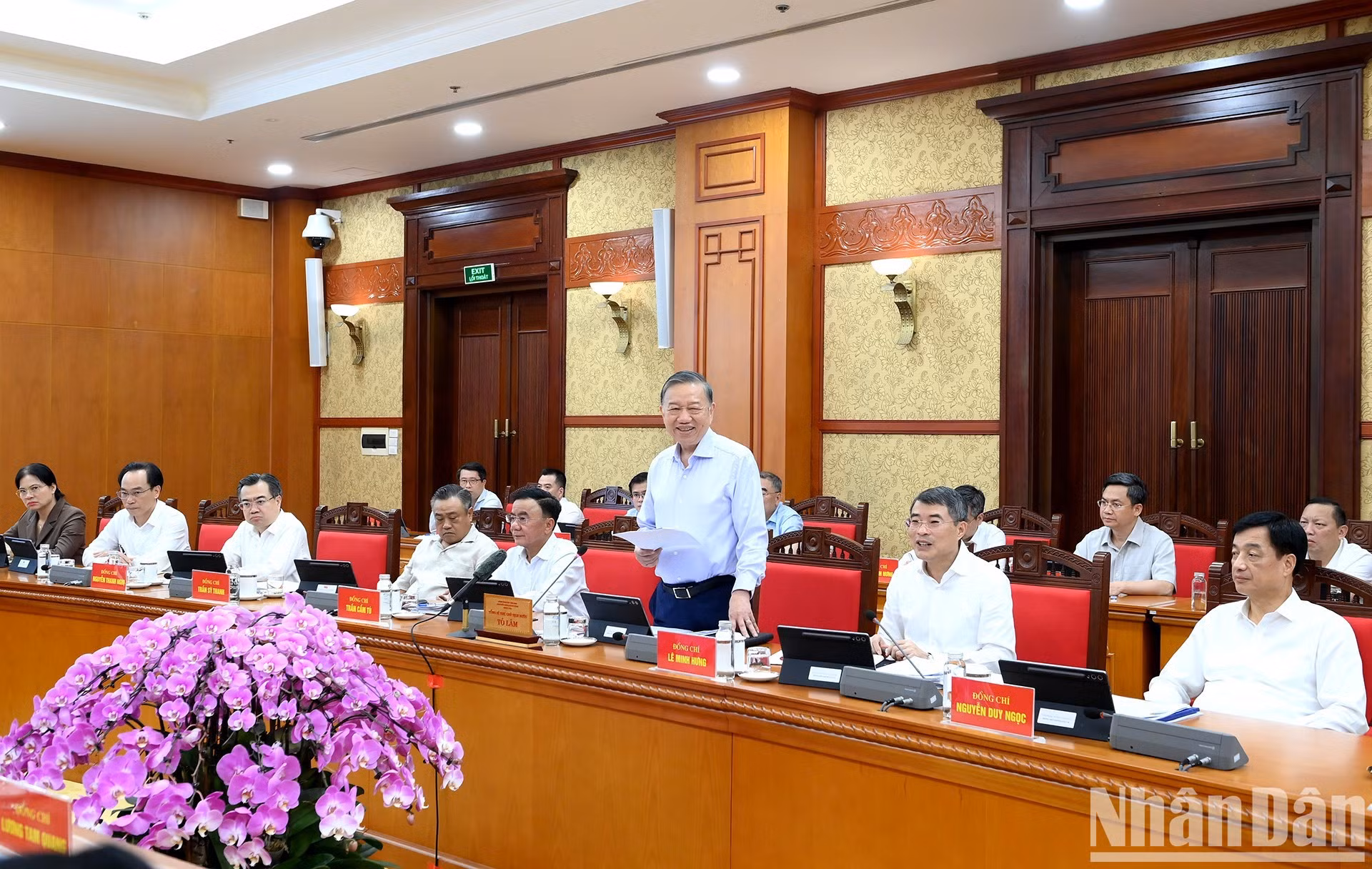 El máximo dirigente vietnamita pronuncia el discurso de clausura de la reunión.
