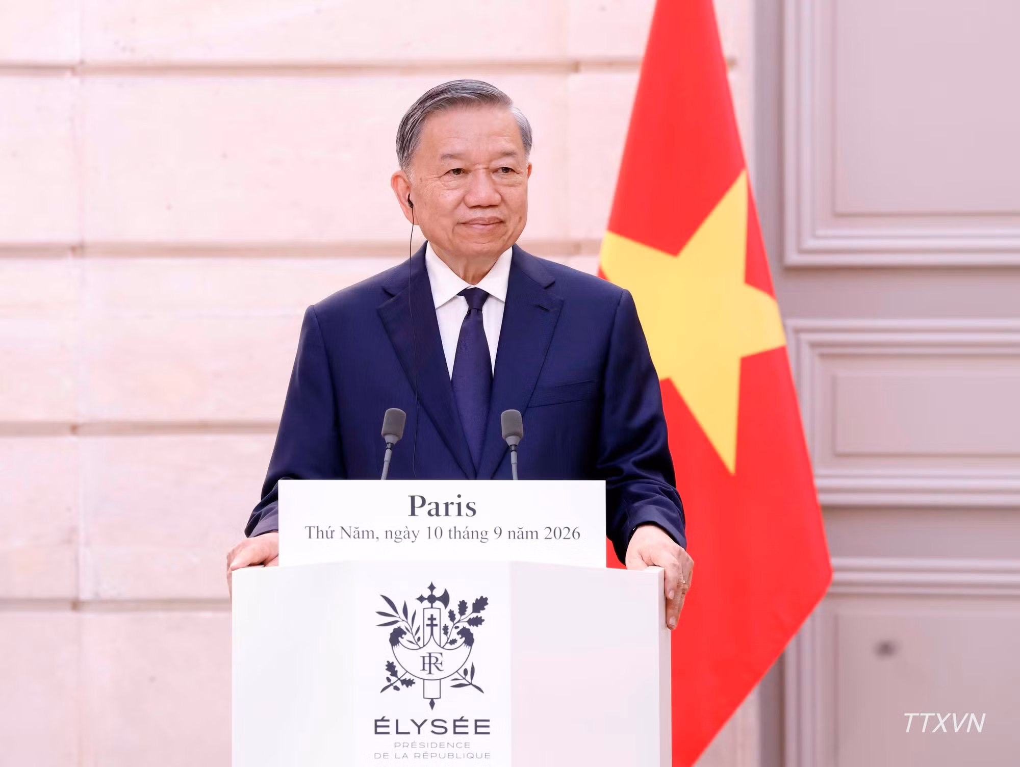 To Lam interviene durante el encuentro con la prensa para informar sobre los resultados de las conversaciones. (Foto: Thong Nhat/VNA)