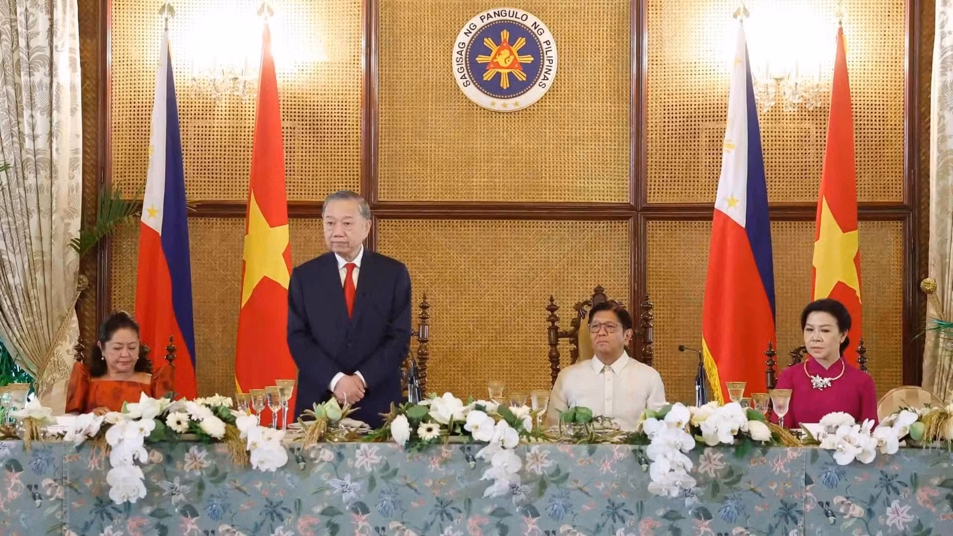 El secretario general del Partido Comunista y presidente de Vietnam, To Lam, habla en la cita. (Foto: VNA)