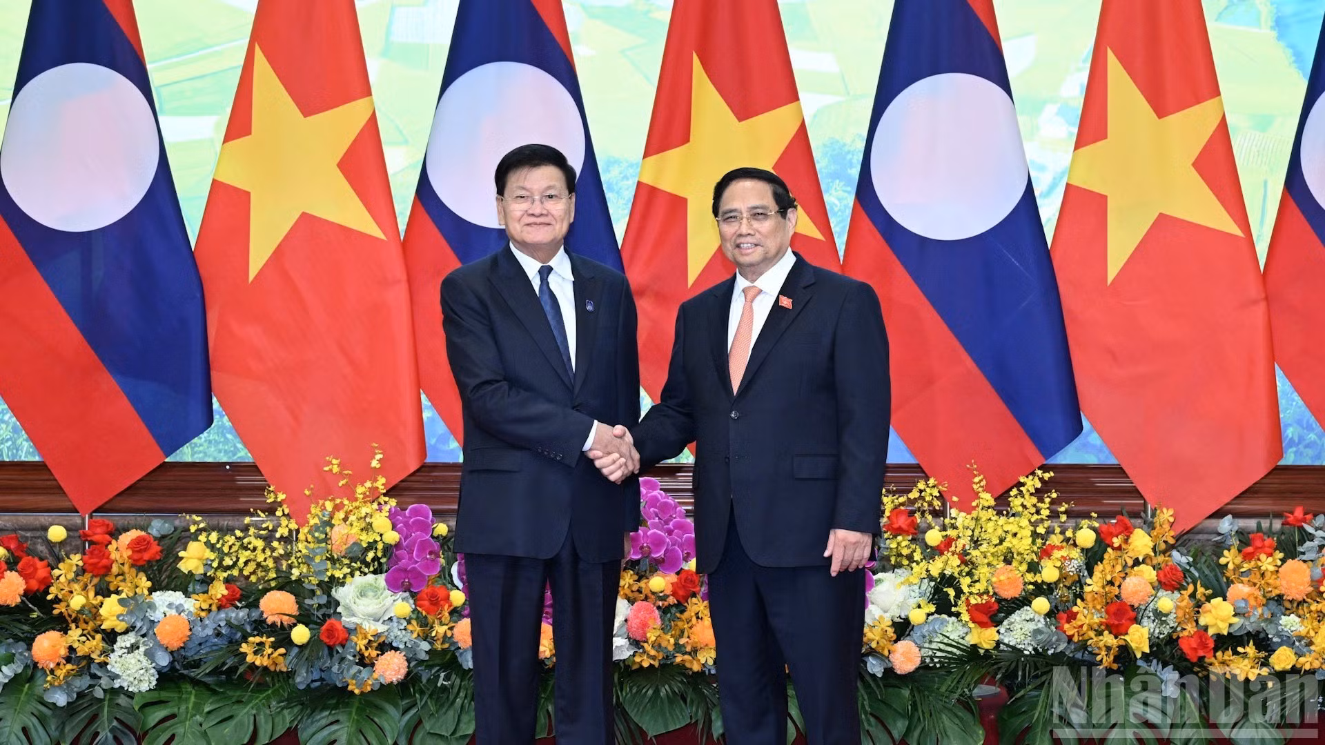 [Foto] Premier vietnamita se reúne con máximo dirigente laosiano