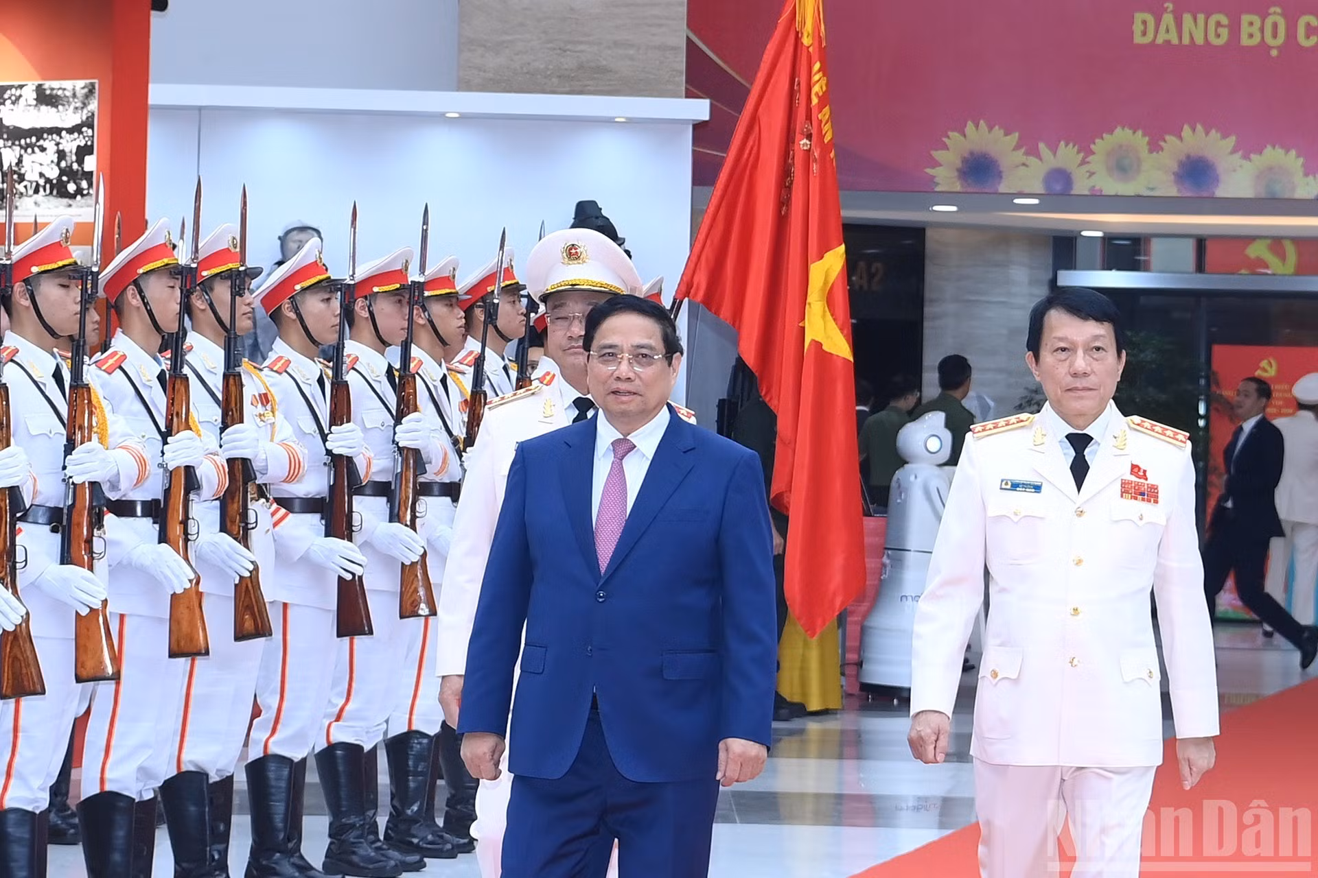 El primer ministro vietnamita, Pham Minh Chinh, asiste al evento.