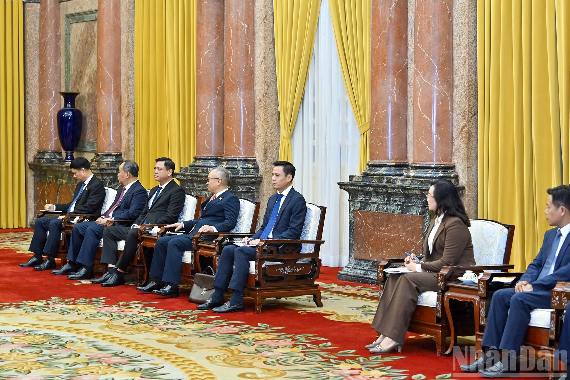 Delegados vietnamitas en la cita.