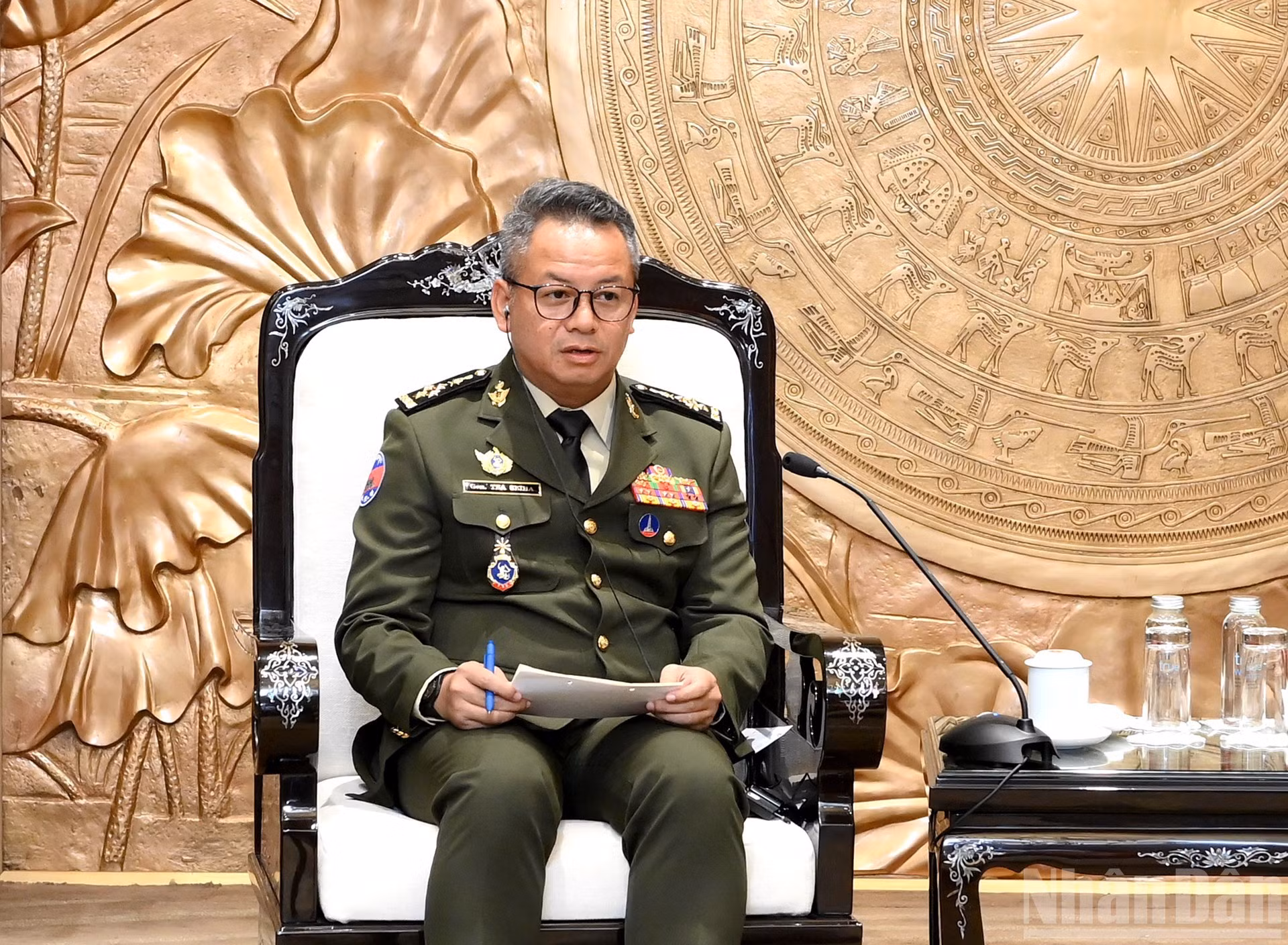 El general Tea Seiha, viceprimer ministro y ministro de Defensa de Camboya, habla en la cita.