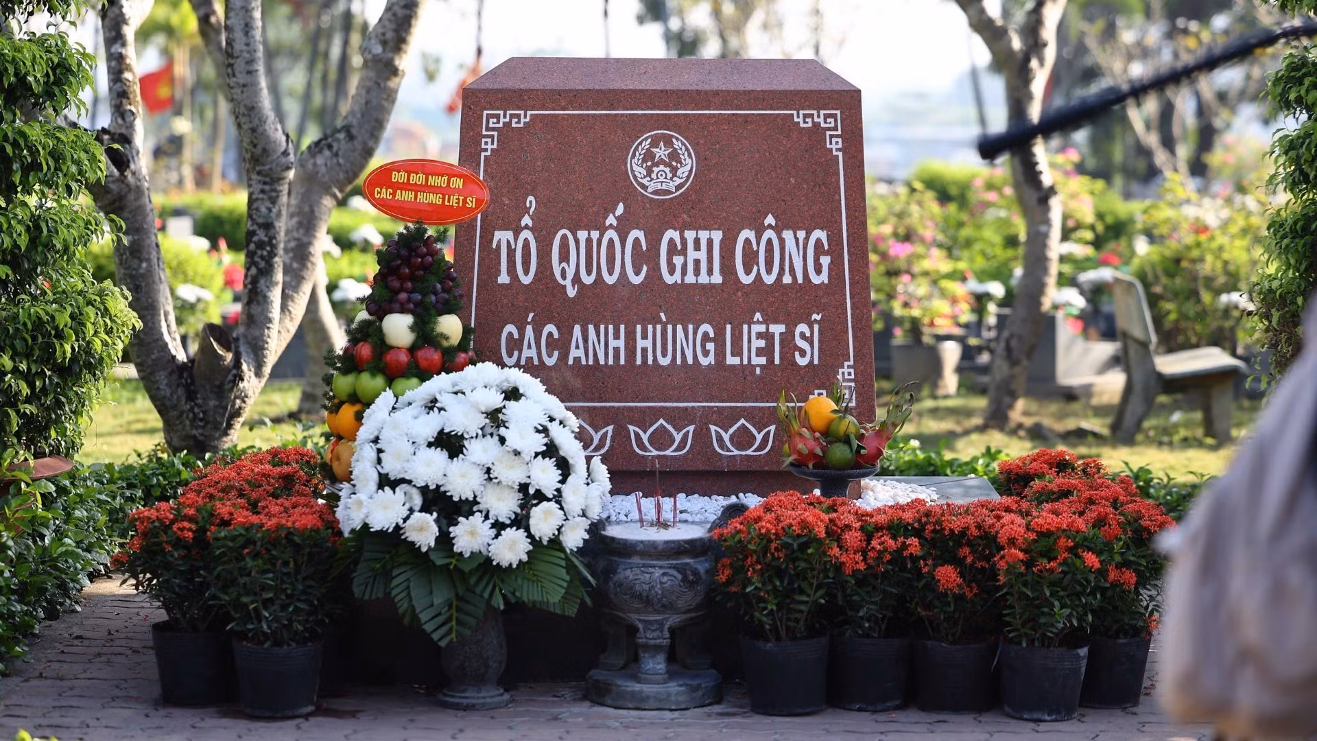 Nuevo lugar de descanso para los héroes caídos en el Cementerio de los Mártires de Ciudad Ho Chi Minh.