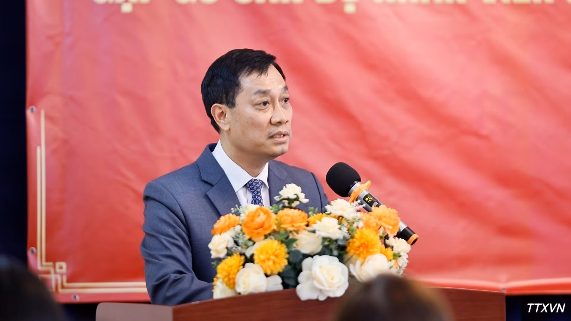 El embajador de Vietnam en Mongolia, Nguyen Tuan Thanh, habla en la cita. (Foto: VNA)
