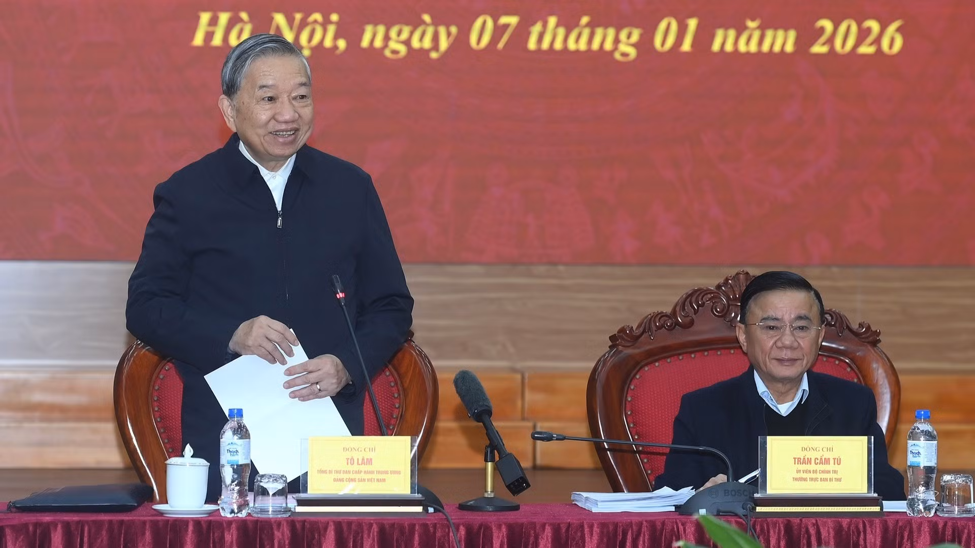 [Foto] Líder partidista vietnamita se reúne con Comisión de Política y Estrategia del Comité Central del PCV