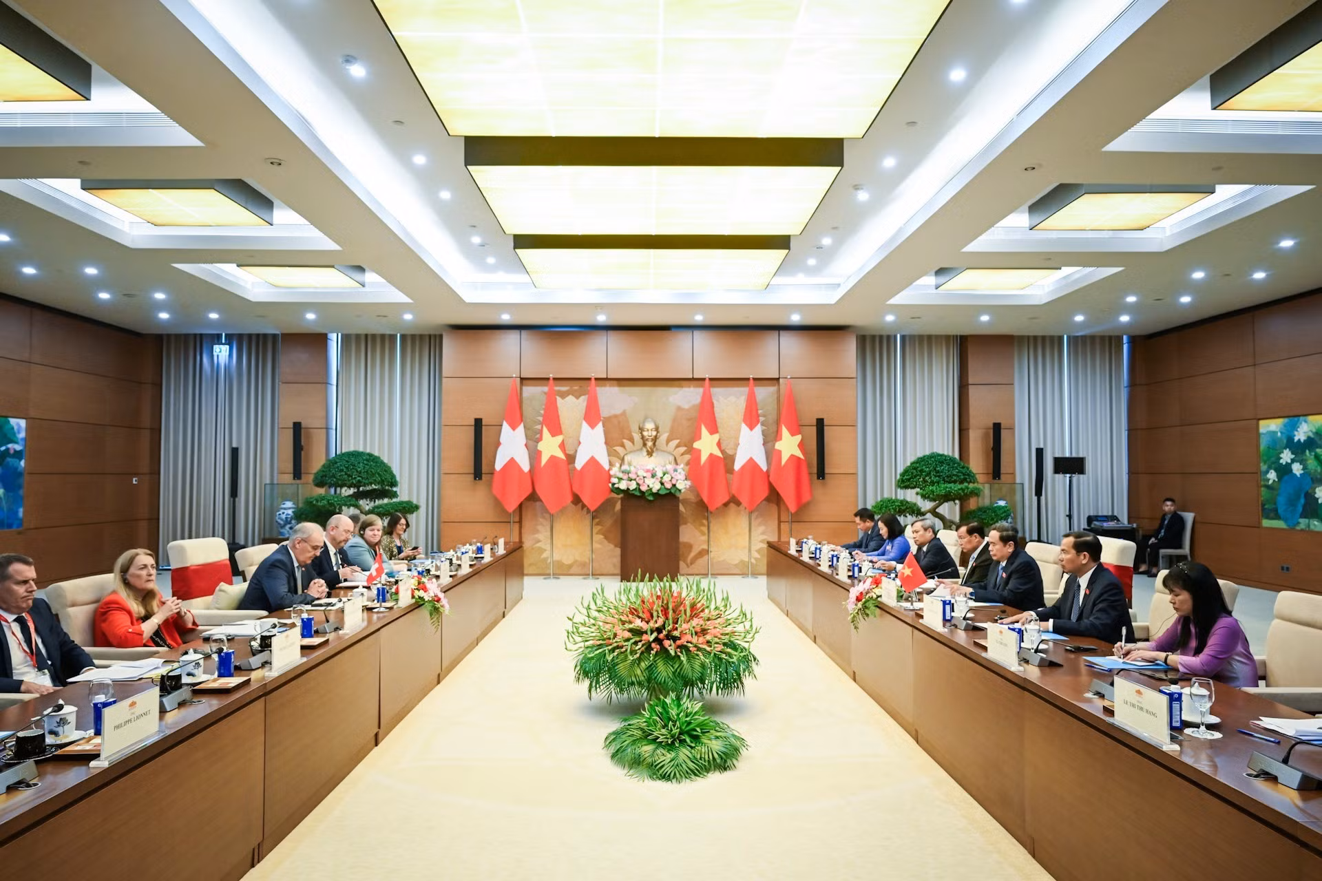 Vista general del encuentro en la sede de la Asamblea Nacional de Vietnam. (Foto: Duy Linh)