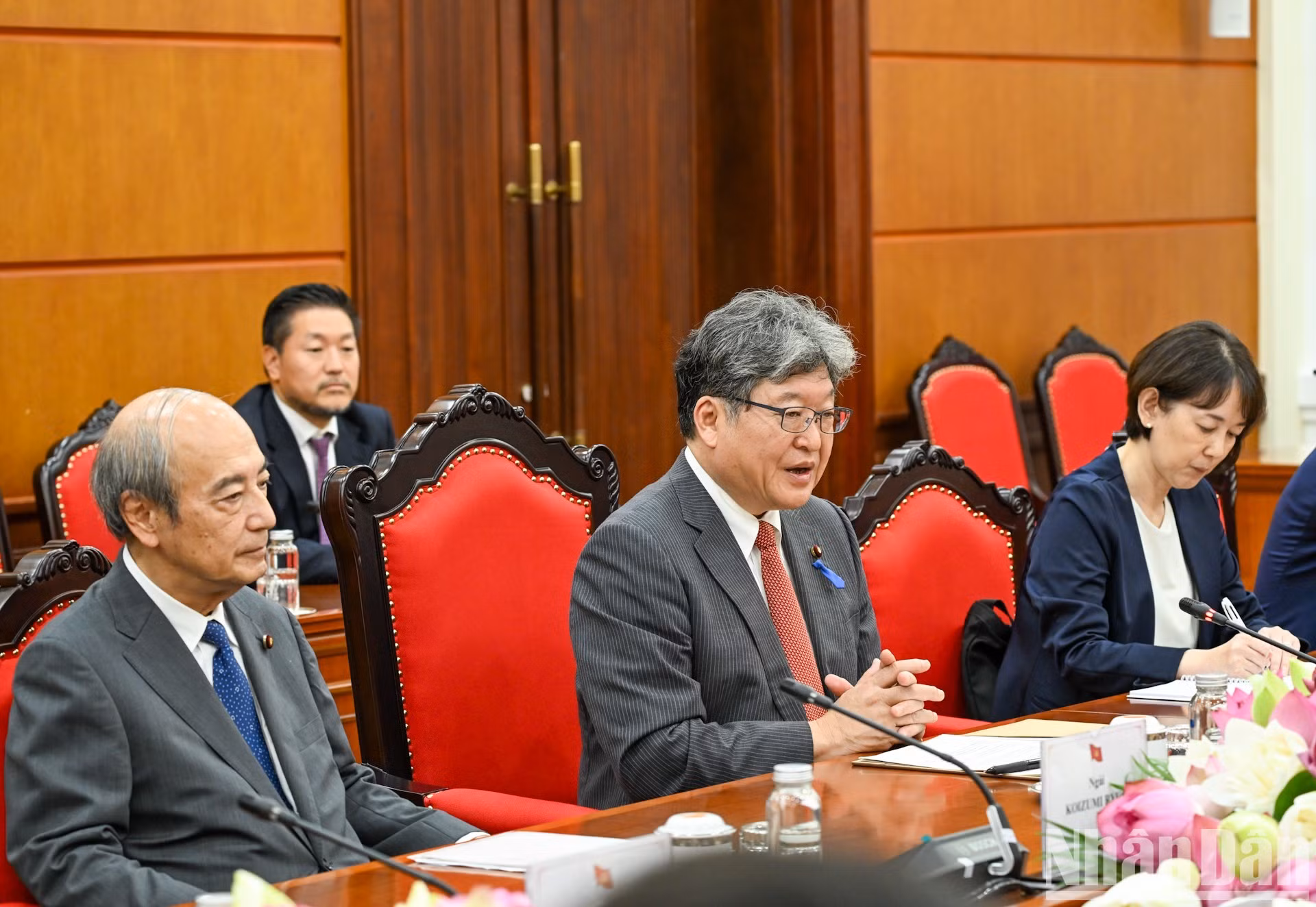 El secretario general interino del Partido Liberal Democrático de Japón, Hagiuda Koichi, habla en el acto. (Foto: Duy Linh)