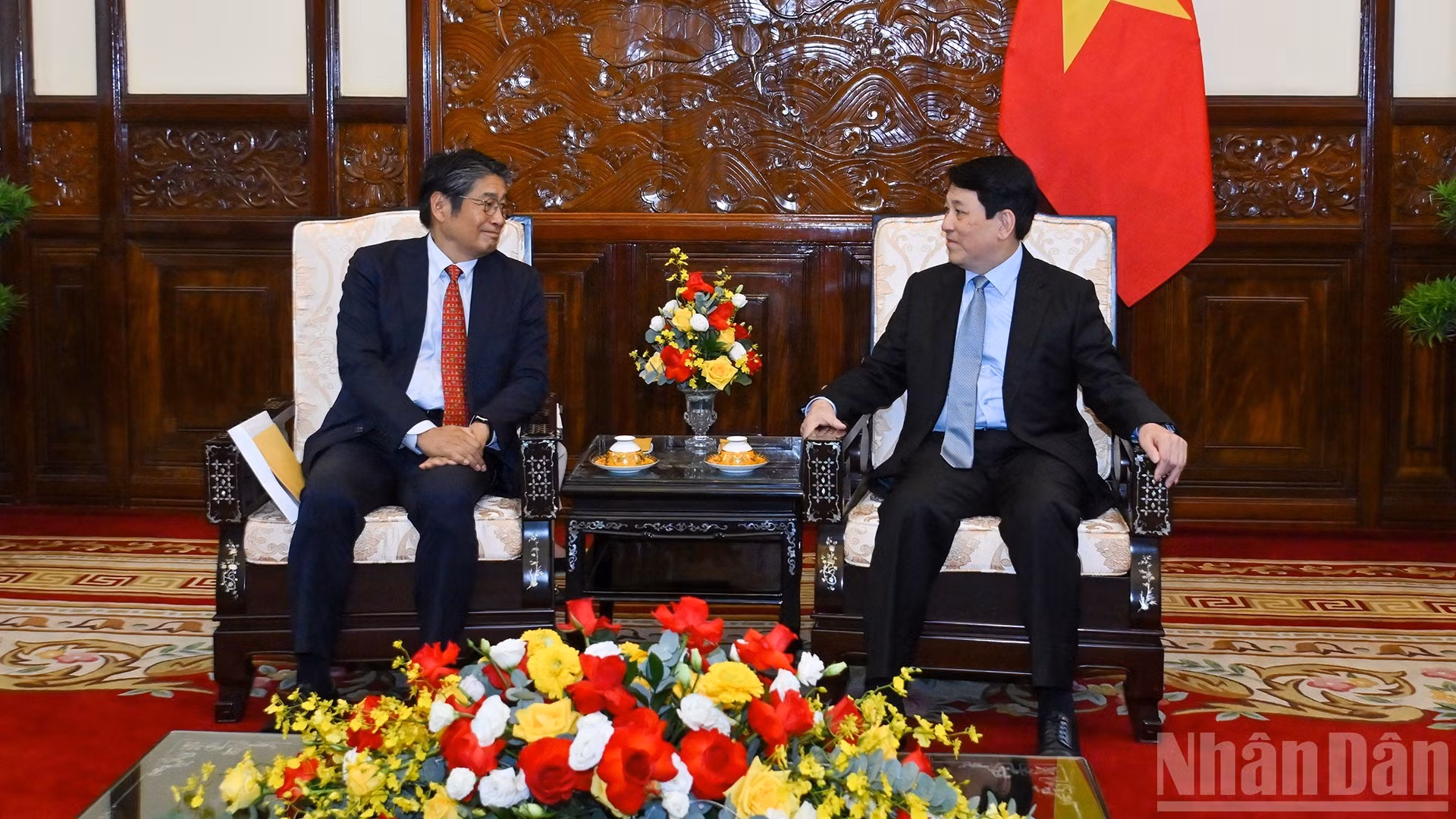 [Foto] Presidente de Vietnam recibe a embajador japonés en Hanói