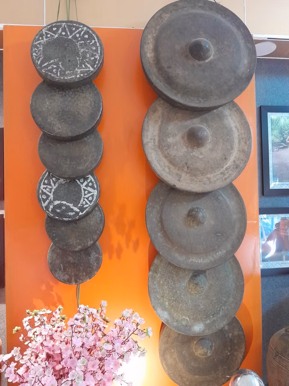 Los gongs son instrumentos musicales típicos del pueblo S’tieng. (Foto: VNA)