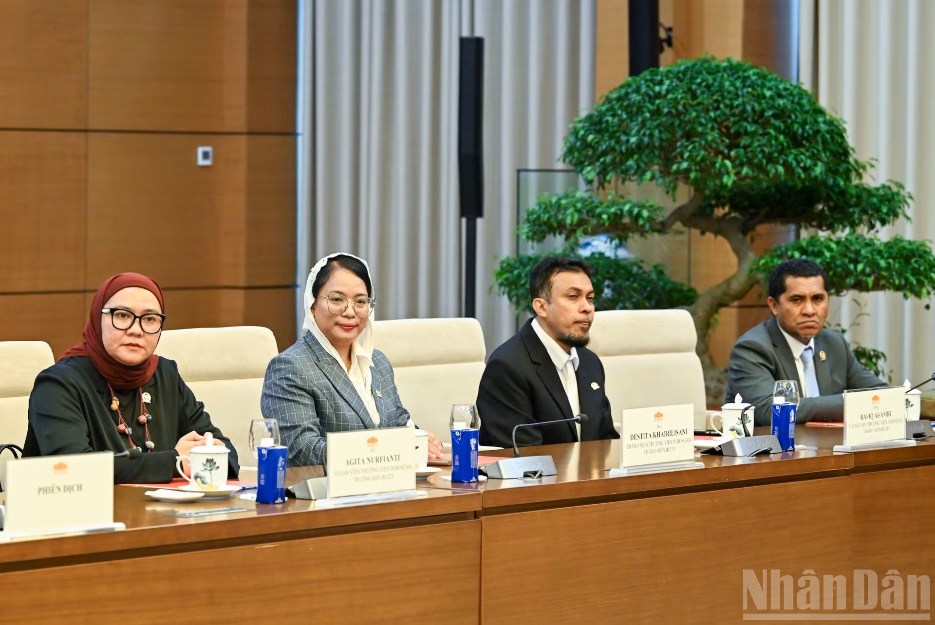 Delegados indonesios en la reunión.