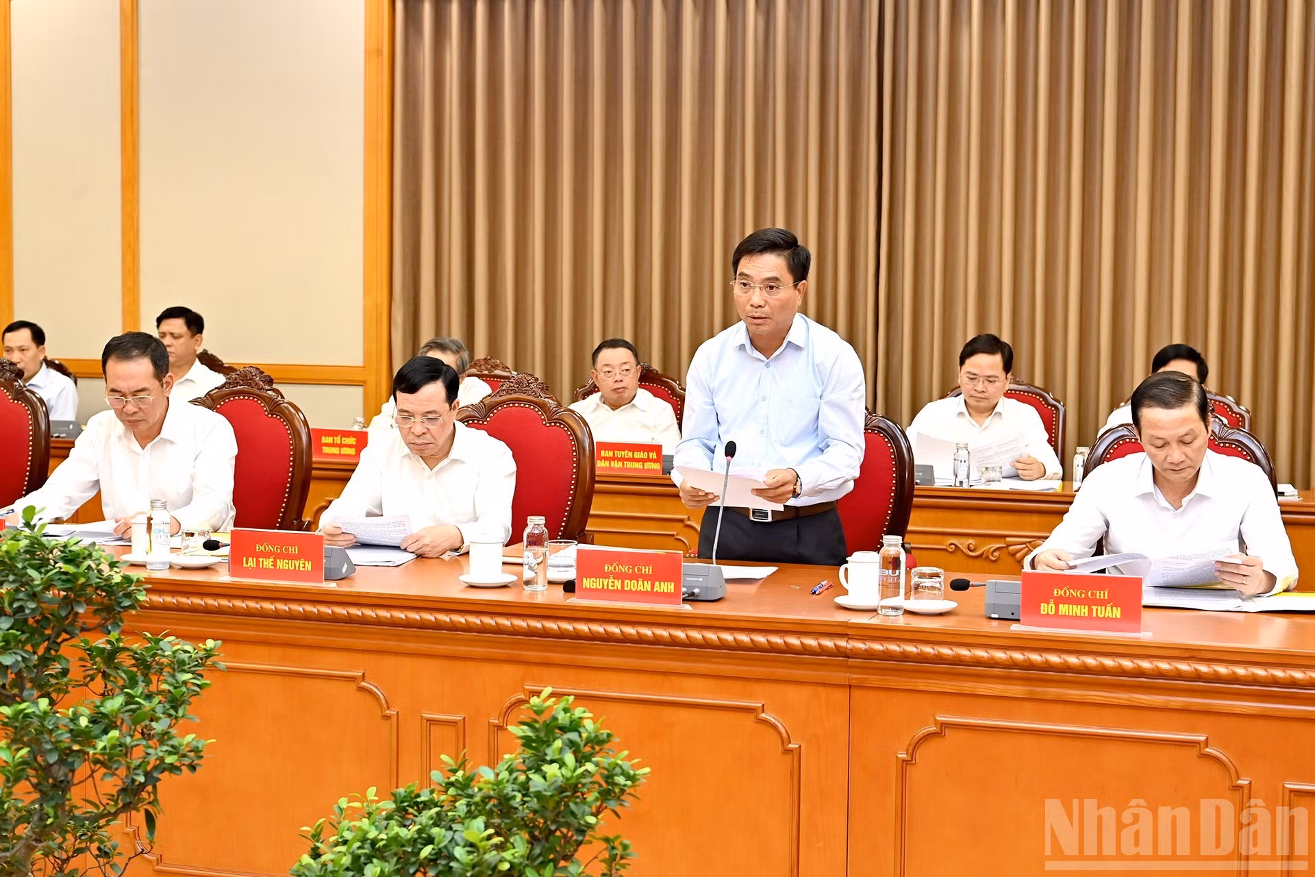 El secretario del Comité del PCV en Thanh Hoa, Nguyen Doan Anh, pronuncia un discurso.