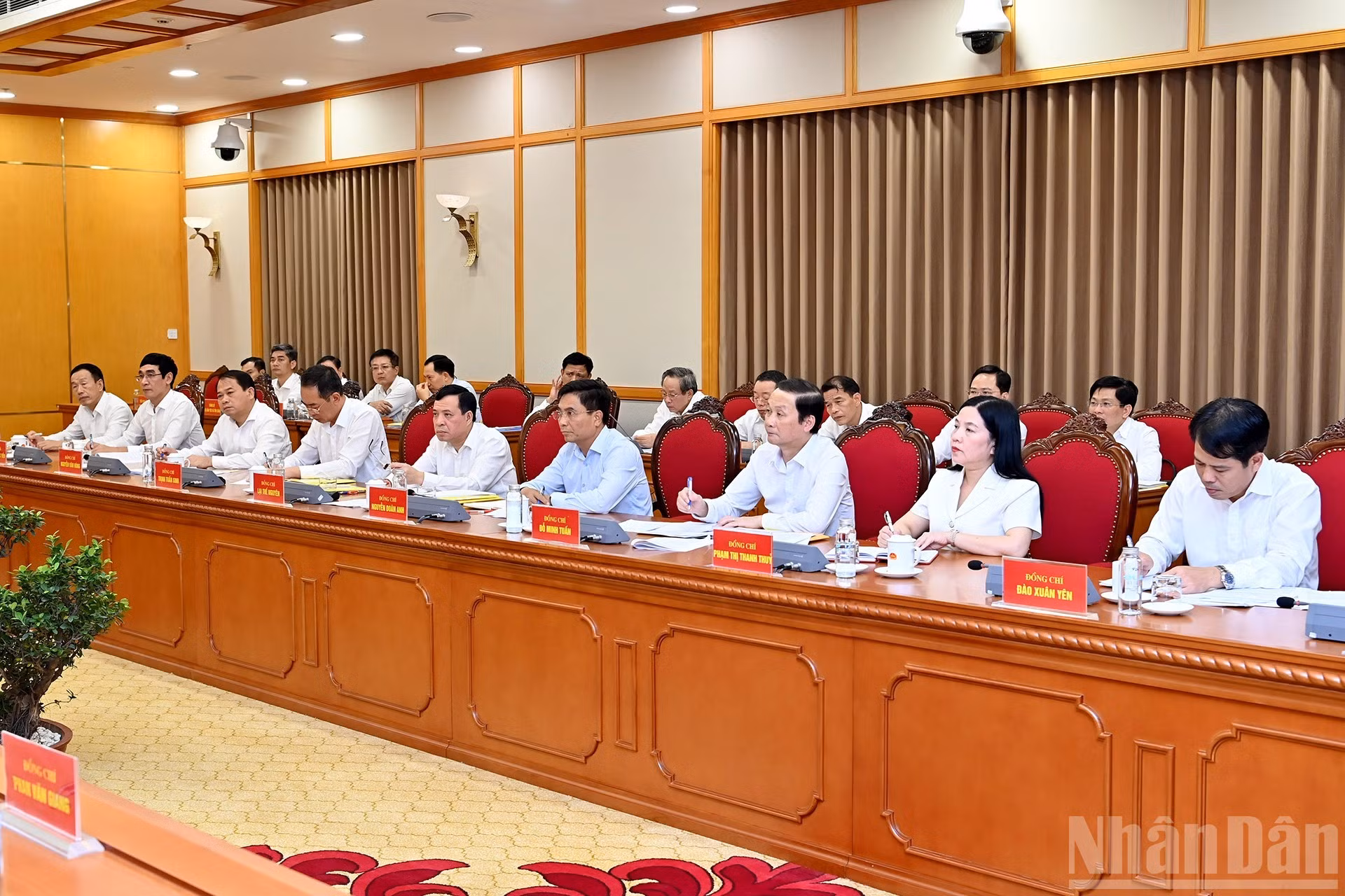 Los miembros de la Junta Ejecutiva del Comité del PCV en Thanh Hoa.