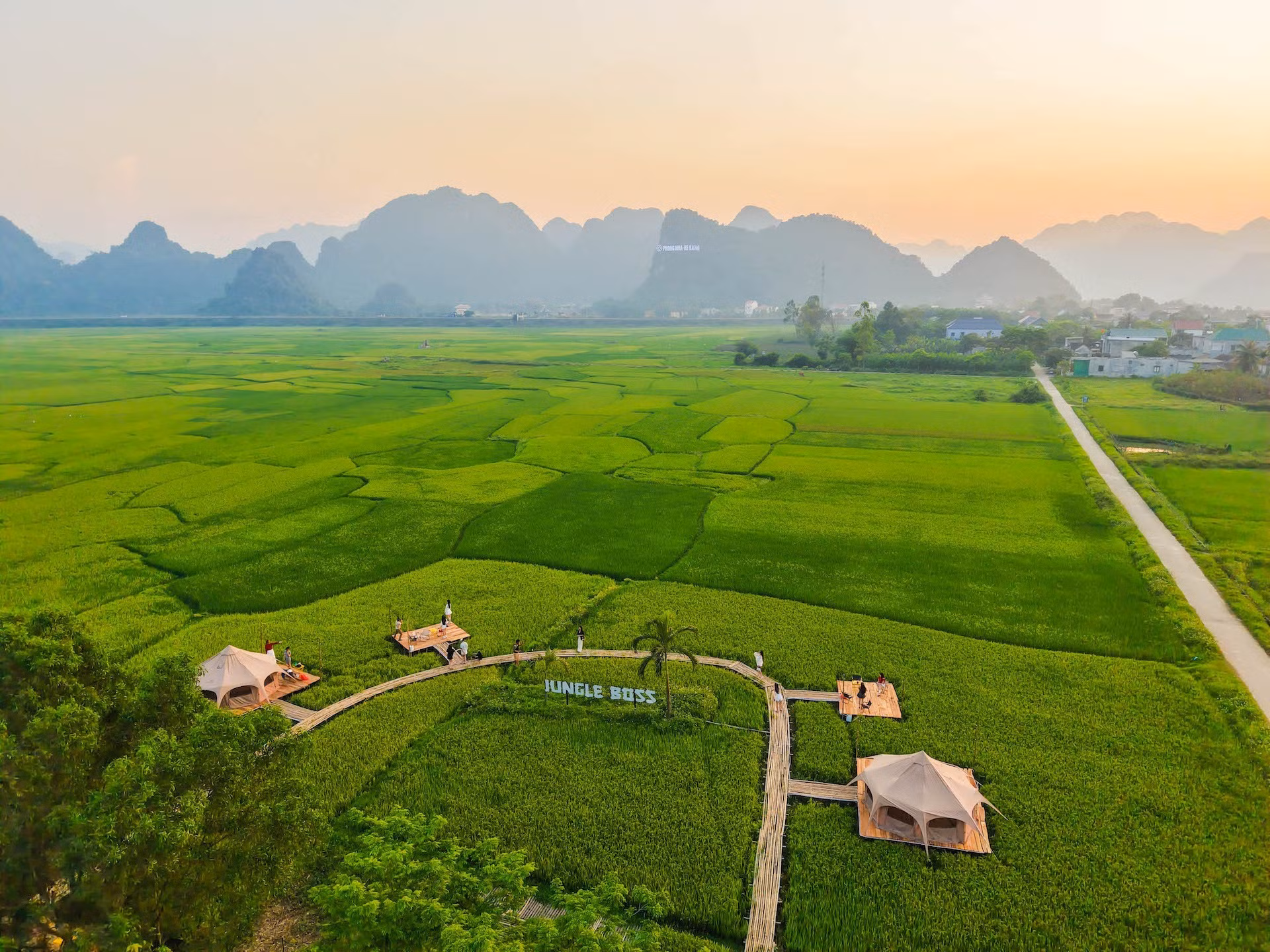 La temporada dorada del arroz en Phong Nha se extiende desde finales de abril hasta finales de junio.