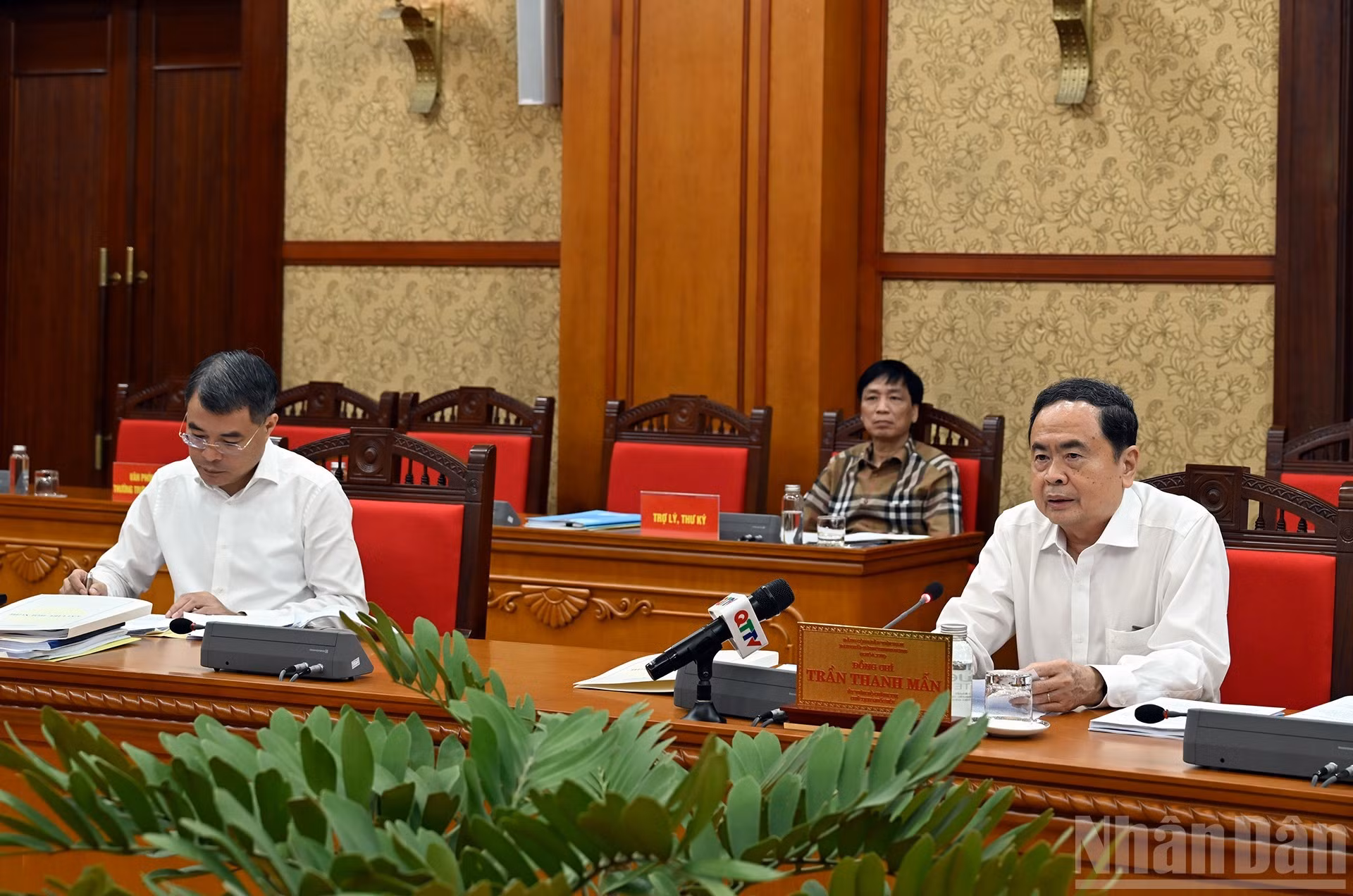 Tran Thanh Man pronuncia su discurso de conclusión.