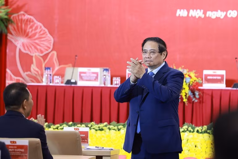 El premier Pham Minh Chinh en la IV Asamblea del Comité del PCV en el EVN para el mandato 2025-2030. (Foto: VNA)