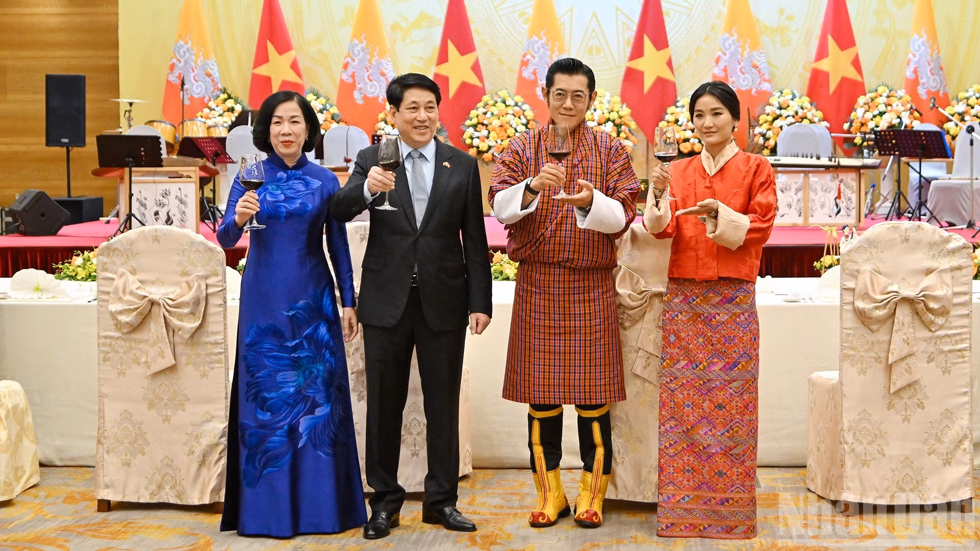 [Foto] Presidente vietnamita ofrece banquete en honor al rey de Bután