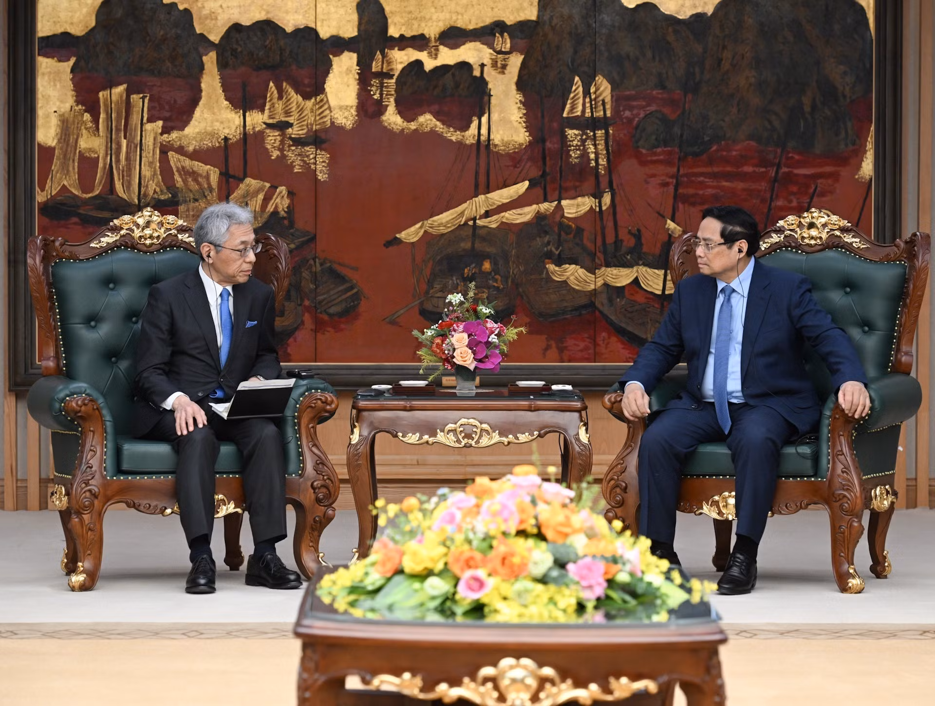 Pham Minh Chinh recibe a Hori Kenichi.