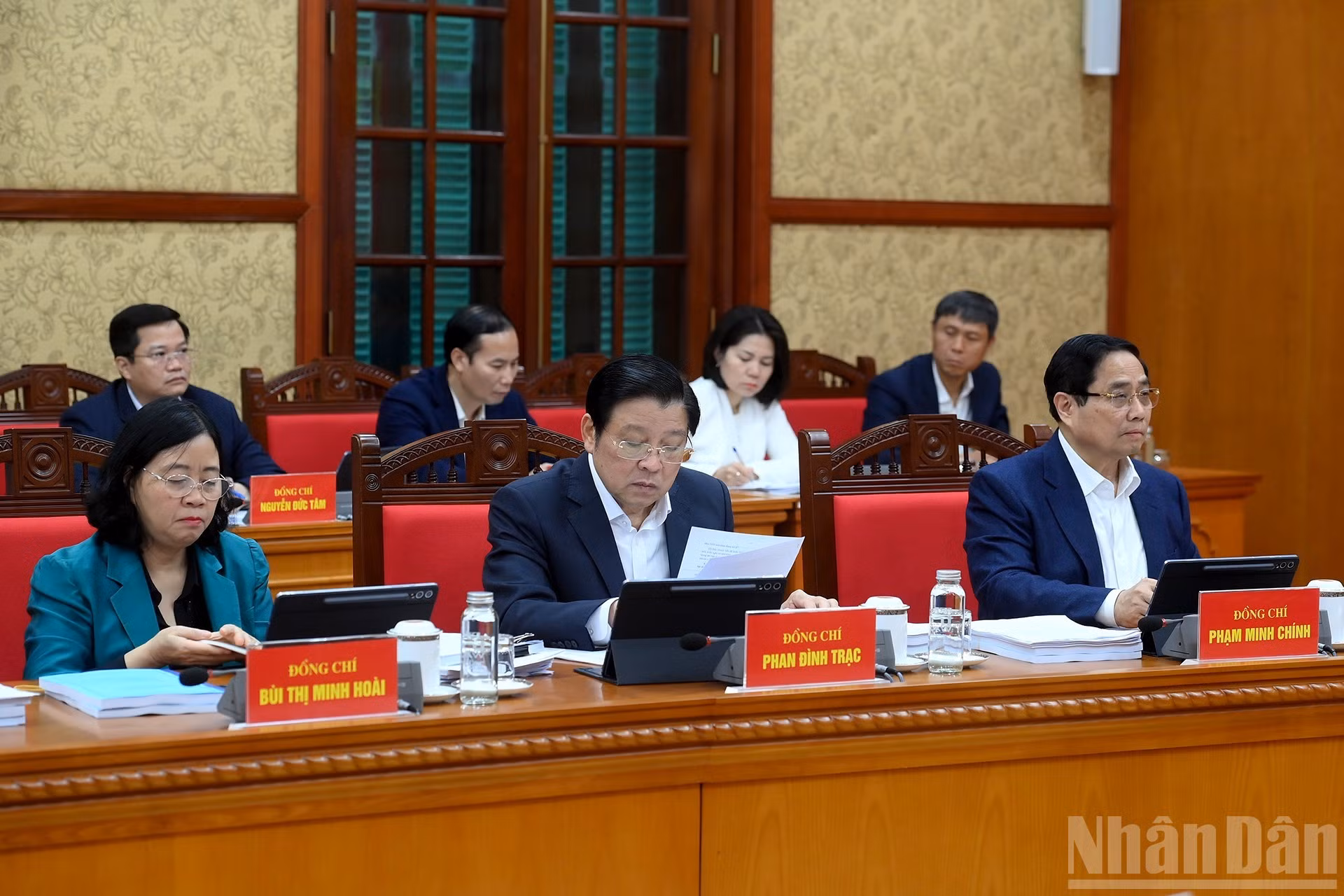 El primer ministro Pham Minh Chinh asiste a la cita.