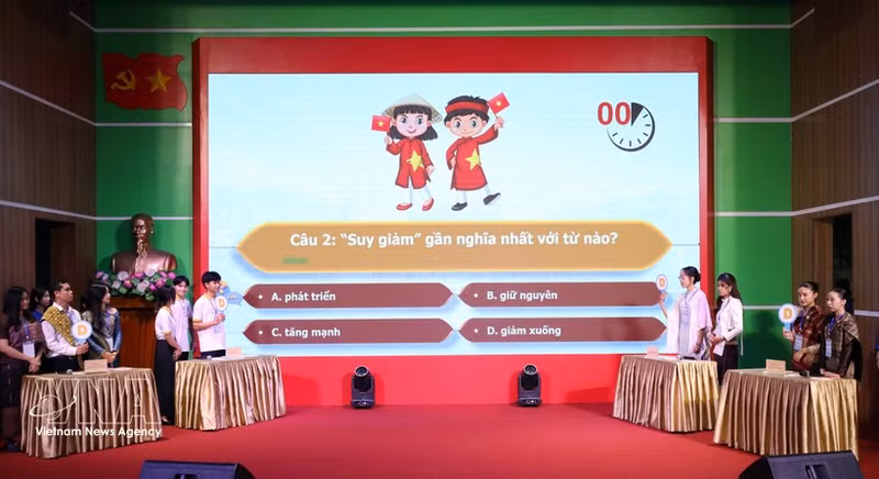En la final del Concurso Nacional de Oratoria en Vietnamita para Extranjeros 2026. (Foto: VNA)