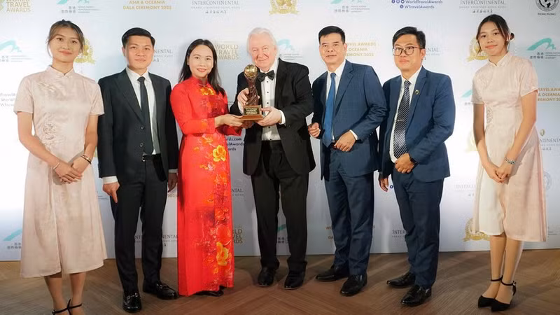Representante de la provincia de Tuyen Quang recibe el título de "Mejor Destino Cultural de Asia 2025".