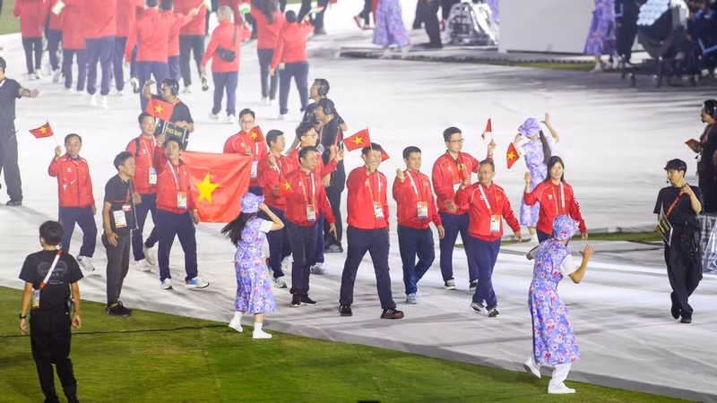 La delegación deportiva de Vietnam en la ceremonia de clausura de los ASIAD 20.