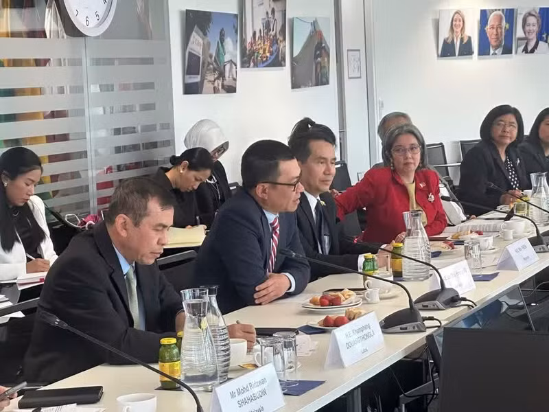 El representante permanente de Vietnam ante las organizaciones internacionales en Viena, Vu Le Thai Hoang, habla en la cita.