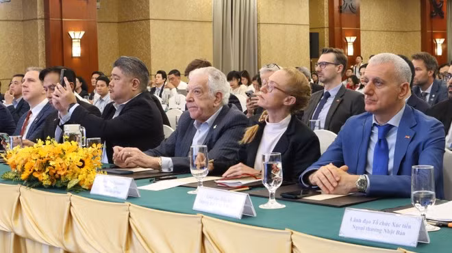 Participantes en el evento. (Foto: VNA)