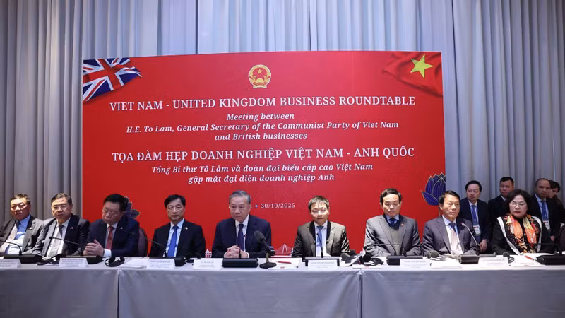 El secretario general del Partido Comunista de Vietnam, To Lam, habla en el evento. (Foto: VNA)