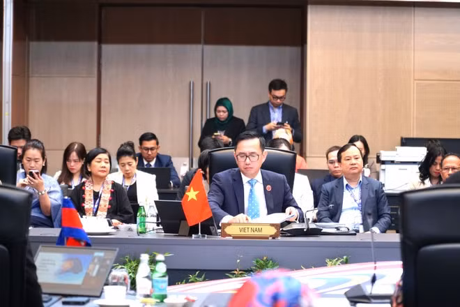 El embajador Tran Duc Binh habla en el evento (Fuente: VNA)