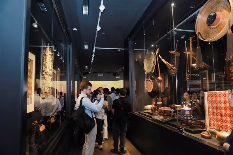 Una parte del nuevo espacio dedicado a las artes aplicadas y populares (Foto: baovanhoa.vn)