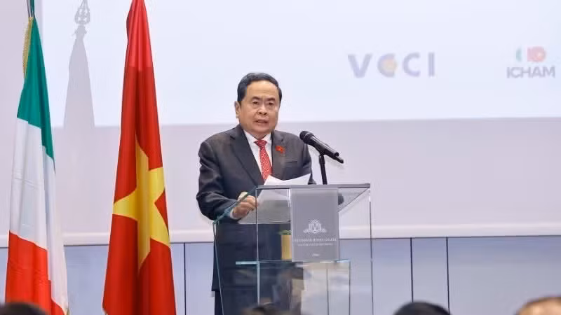 El presidente de la Asamblea Nacional de Vietnam, Tran Thanh Man, habla en el evento. (Foto: VNA)