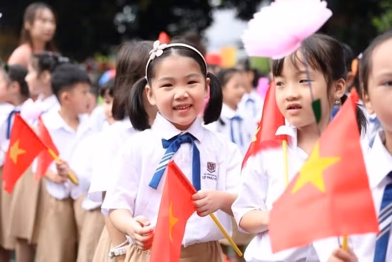 Casi 26 millones de estudiantes comienzan el año escolar 2025-2026 en Vietnam (Foto: daibieunhandan.vn)