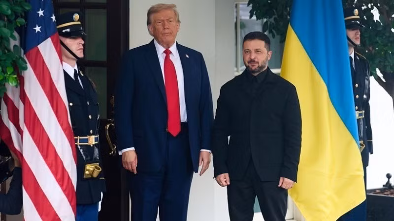 El presidente estadounidense, Donald Trump, recibe a su par ucraniano, Volodímir Zelenski, en Washington el 18 de agosto. (Foto: Xinhua/VNA)