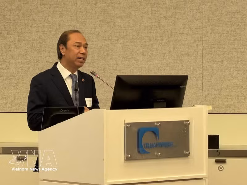 El embajador de Vietnam en Estados Unidos, Nguyen Quoc Dung, habla en el evento. (Fuente: VNA)