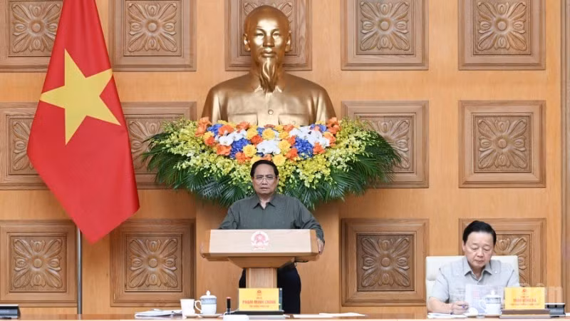 El primer ministro vietnamita, Pham Minh Chinh, preside la reunión. (Foto: Nhan Dan)