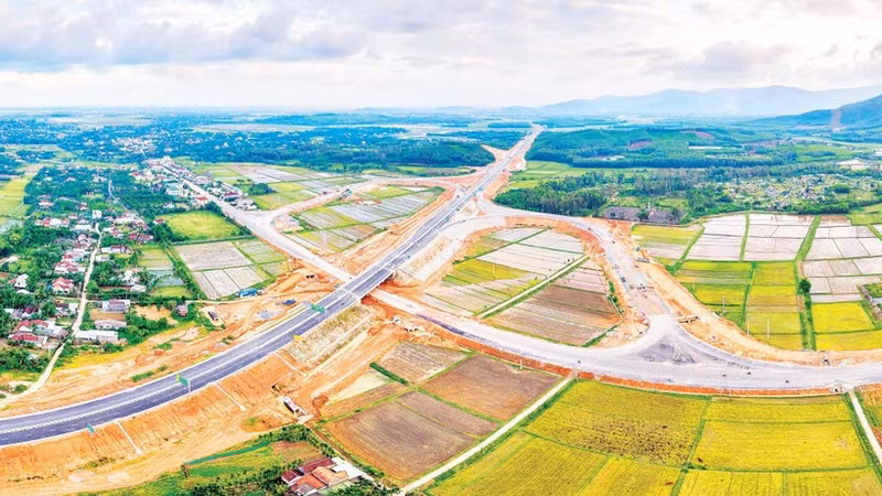 Un tramo de la autopista Norte-Sur fue puesto a prueba técnica el 19 de diciembre de 2025 como parte de la segunda etapa de construcción de esa vía nacional.