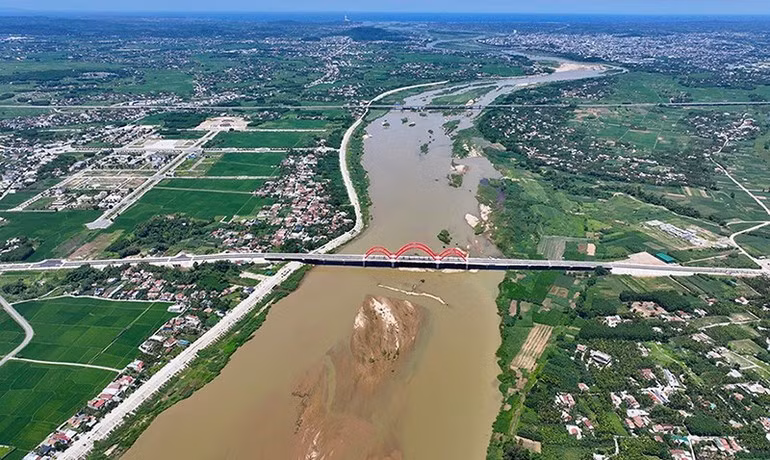 Las inversiones están focalizadas en la infraestructura de transporte a fin de mejorar la conexión regional e impulsar el desarrollo económico y social.