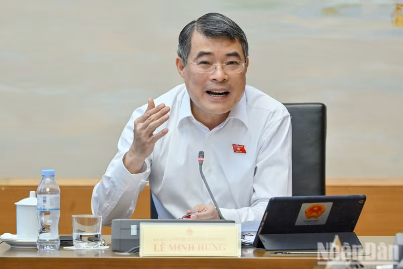 El primer ministro de Vietnam, Le Minh Hung, habla en la cita. (Foto: Nhan Dan)