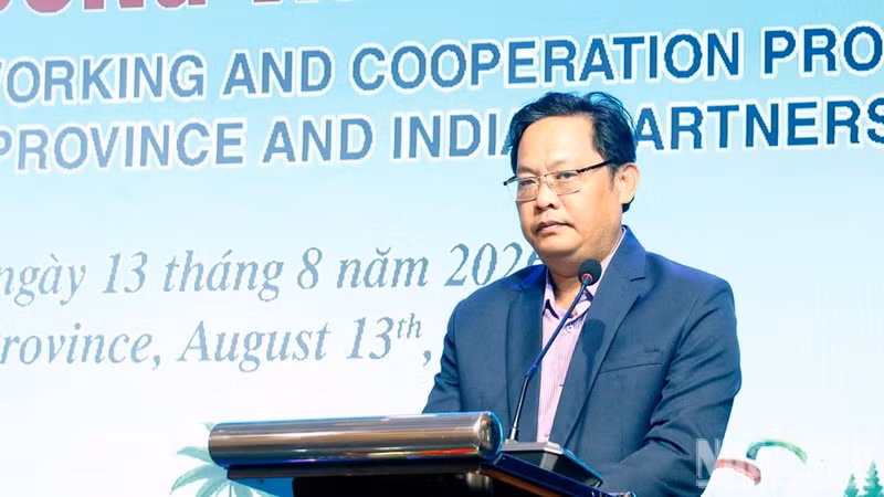 Vo Thanh Huy, subdirector del Servicio de Cultura, Deportes y Turismo de Lam Dong, habla en la cita.