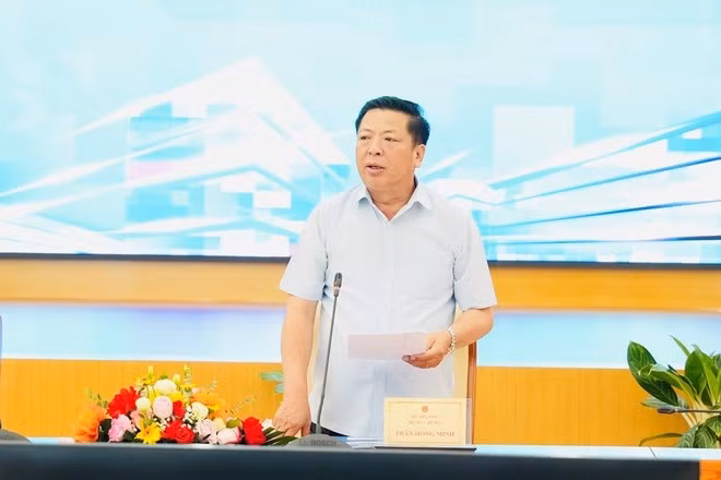 Tran Hong Minh, ministro de Construcción, habla en el evento. (Foto: VNA)