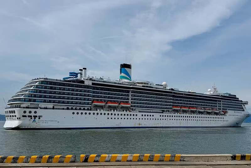El crucero Adora Mediterranea atraca en el puerto de Tien Sa, en la ciudad vietnamita de Da Nang. (Foto: vnexpress.net)