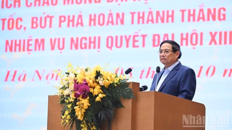El primer ministro de Vietnam, Pham Minh Chinh, habla en la cita. (Foto: Nhan Dan)