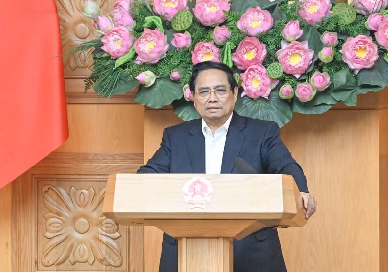 El primer ministro de Vietnam, Pham Minh Chinh, habla en la reunión. (Foto: Nhan Dan)