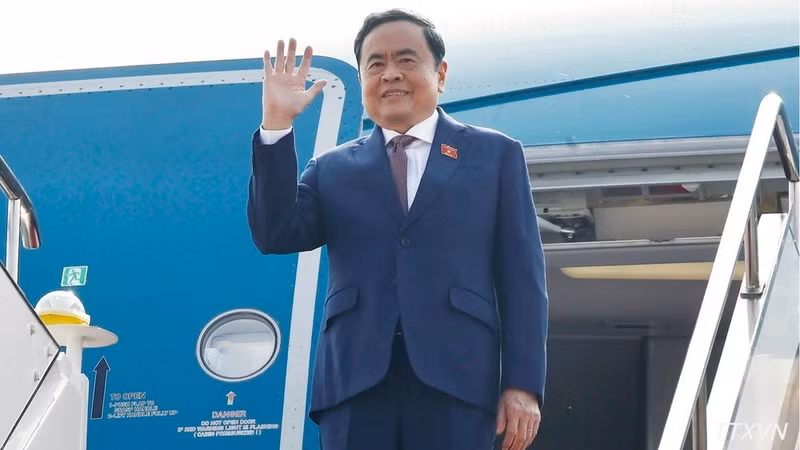 El presidente de la Asamblea Nacional de Vietnam, Tran Thanh Man, concluye su visita oficial a China. (Foto: VNA)