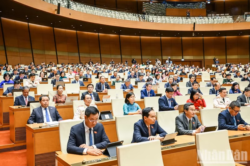 Vietnam eleva inversión en sector ferroviario a más de 11 mil millones de dólares