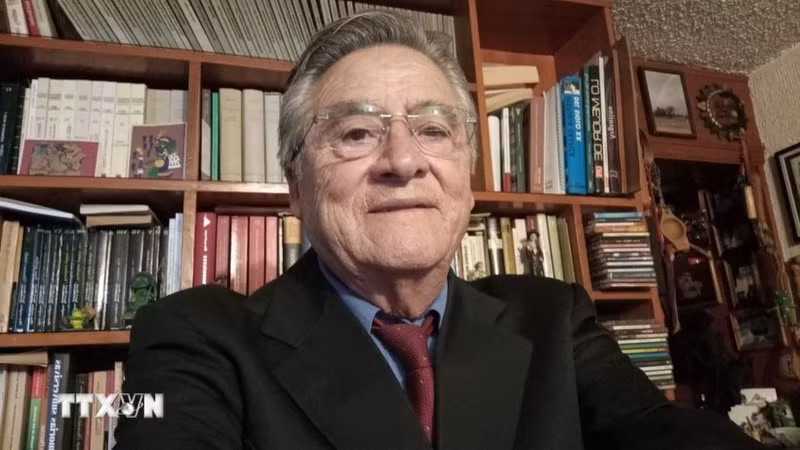 El periodista mexicano Pedro Estrada Vega (Foto: VNA)