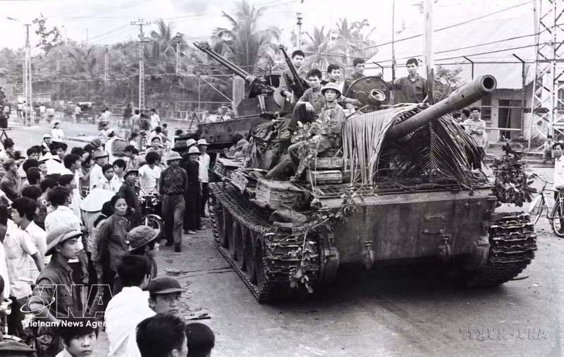 La Gran Victoria de la Primavera de 1975 demuestra la capacidad de movilizar y aprovechar la sinergia de toda la nación (Foto: VNA)